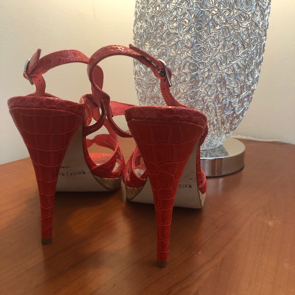 Shoes - Picture 2 of 4
